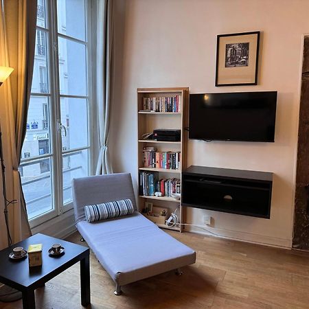 Appartement Typique Parisien Au Coeur Du Marais Ngoại thất bức ảnh